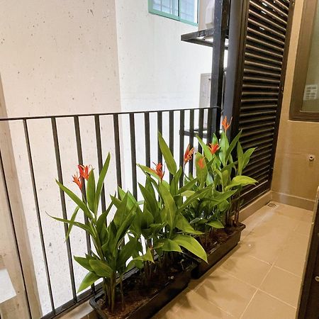 Home Suites -Natural Light -Projector -Spacious - 2Br Incenter 하노이 외부 사진